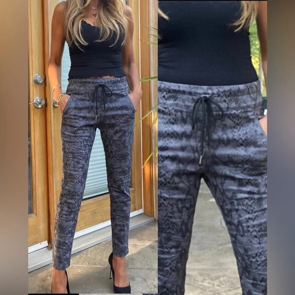 Bevy Flog Shely 30 Pants Gray Python Snakeskin Pr… - image 2